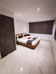 Nissi Adonis Suites - 52