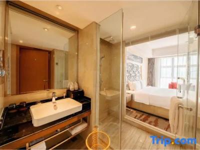 Chongqing Wenyue - 37