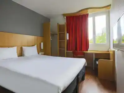 ibis Chalons en Champagne - 4