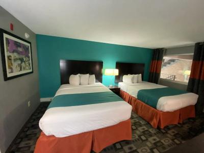 Clarion Inn - 4