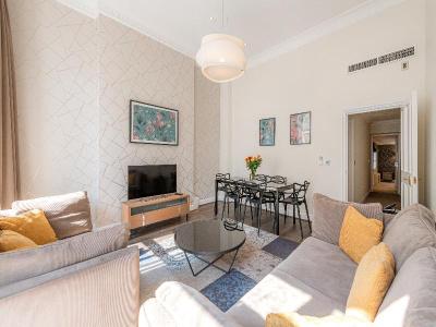Manson Place - 256