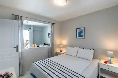 Sea View Studios - 33