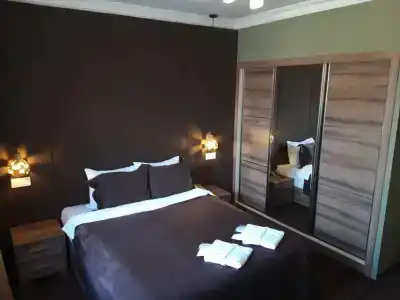 Astoria - 3