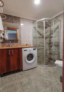 Empula & Residences - 127
