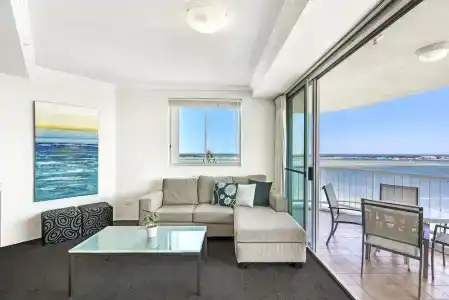 Crystal Bay On The Broadwater - 228