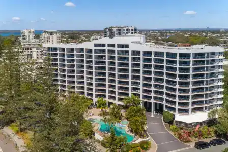 Ramada by Wyndham Golden Beach - 3