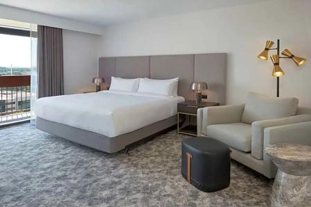 Hilton/Meadowvale - 115