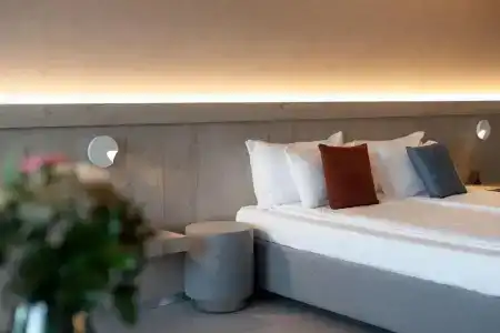 Victoria & Residence - 95