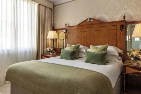 The Goring - 83