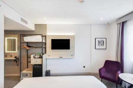 Premier Inn Dubai International Airport - 42