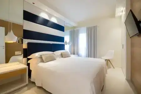 Metropol Ceccarini Suite - 83