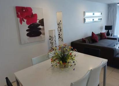 Ambience on Burleigh Beach - 77