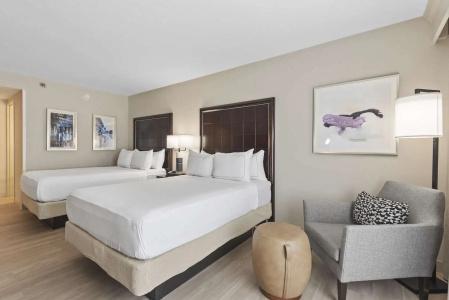 DoubleTree by Hilton - 49