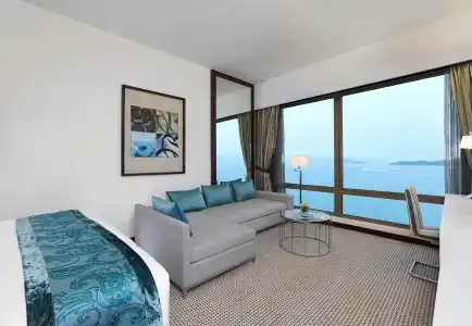 Auberge Discovery Bay - 2
