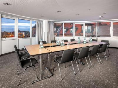 Park Inn by Radisson Nürnberg - 11