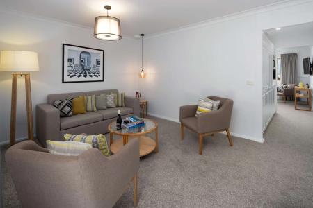 Rydges - 67