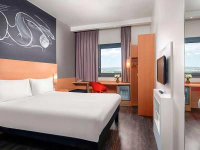 ibis Airport - 28