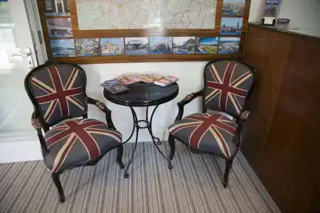 Chelsea Guest House - 10