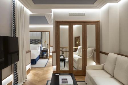 Palacio Solecio, a Small Luxury of the World - 39