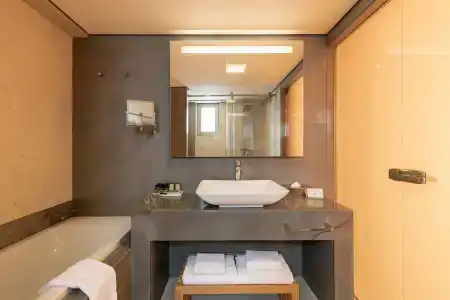 Avra Imperial - 13