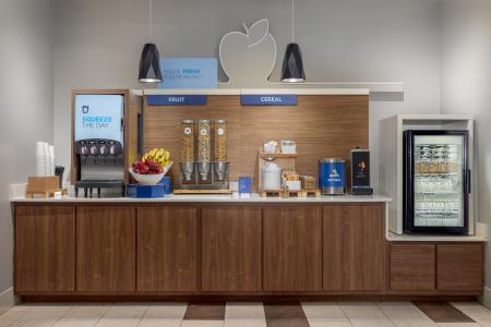 Holiday Inn Express-Broadway at the Beach, an IHG - 35