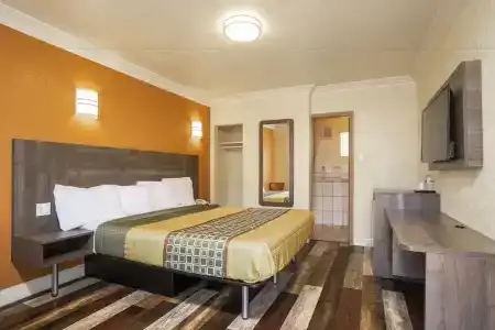 Economy Inn Hollywood - 26
