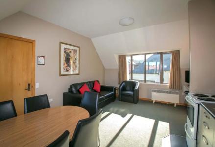 Allan Court - 111