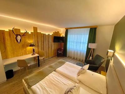 & Restaurant Bergfried - 31