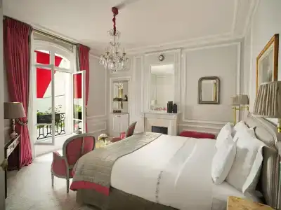 Hôtel Plaza Athénée - Dorchester Collection - 5