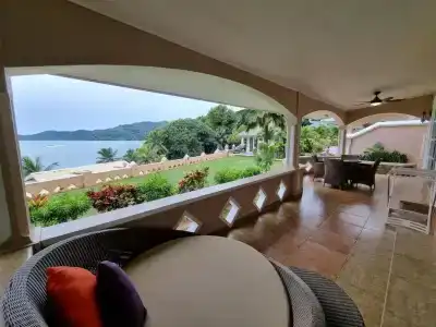Au Fond De Mer View - 78