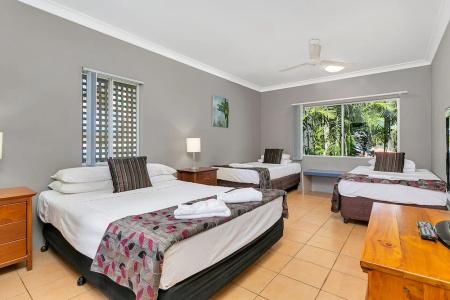 Cairns Reef Apartments & - 50