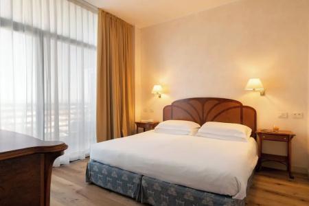 Grand Astoria - 46