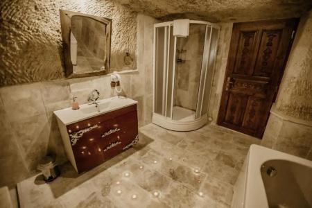 Romantic Cave - 91