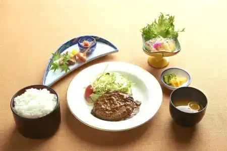 Royal Uohachi - 8