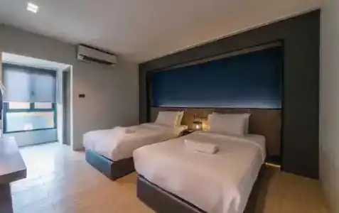 L Nimman - 5