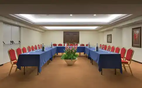 La Marquise Luxury Resort Complex - 18