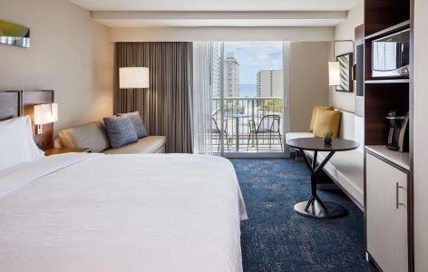 Hilton Garden Inn Waikiki Beach - 37