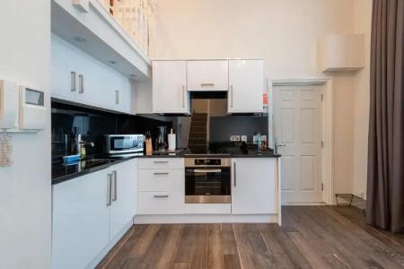 Queensgate Court - 331