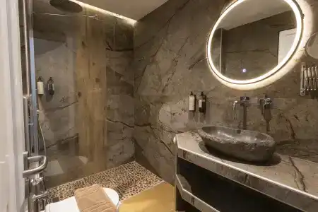 Royal and Suites - 34