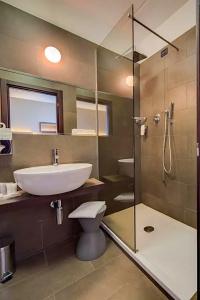 Best Western Plus Farnese - 60