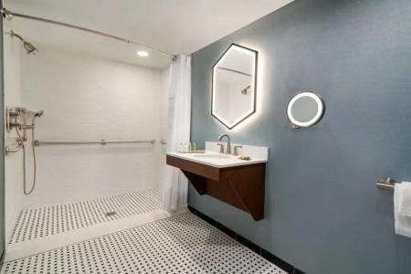 DoubleTree by Hilton Ocean City Oceanfront - 53