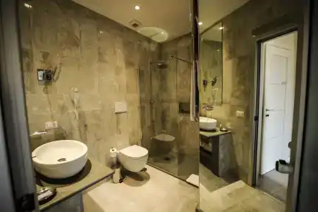 The Roman Empire Guesthouse - 9