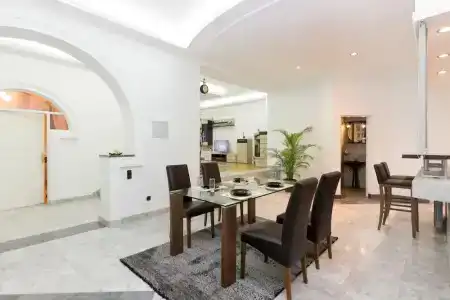 Central Park Residence - 96