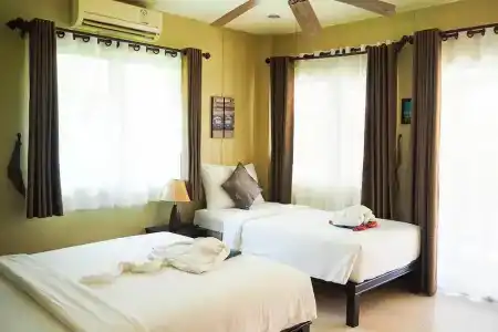 Lanta Castaway Beach Resort - 42
