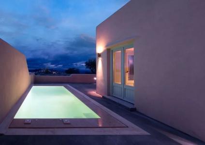 Voreina Gallery Suites - 13