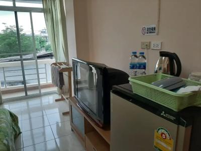 Vanlisut Ngamwongwan - 72