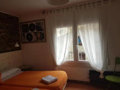 Barri Antic Hostel & Pub - 32