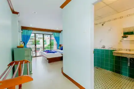 RK Guesthouse - 4