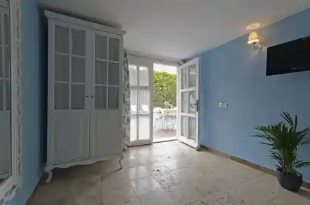 AlaÇAti Roka TaŞ Butİk - 44