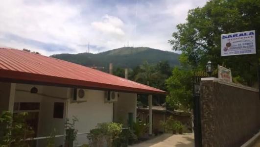 OYO 438 Sarala Residence - 8